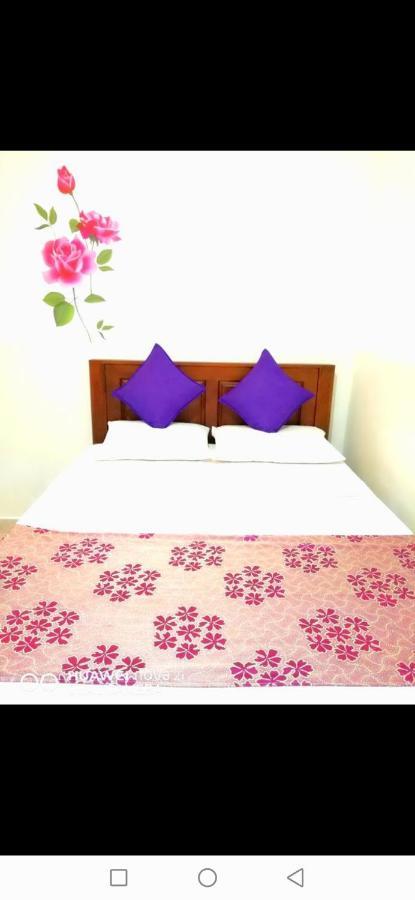 Home Living Unit Galle Room photo